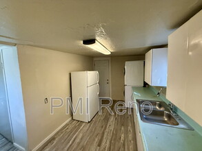 1931 Valley Rd in Reno, NV - Building Photo - Building Photo