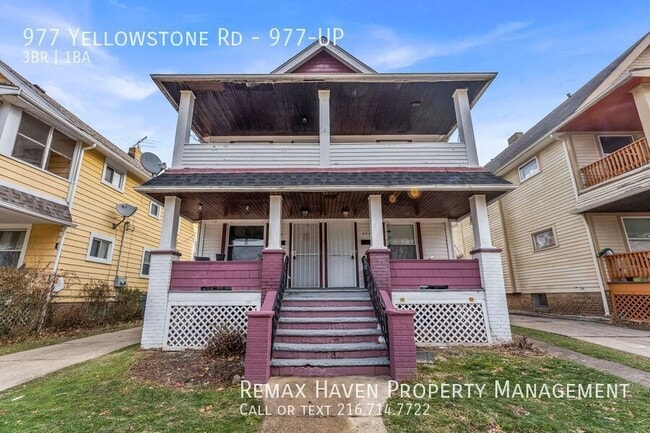 property at 977 Yellowstone Rd