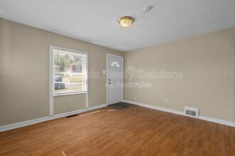 7157 Garesche Ave in Jennings, MO - Building Photo - Building Photo