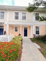 655 Cornerstone Dr in Kissimmee, FL - Building Photo