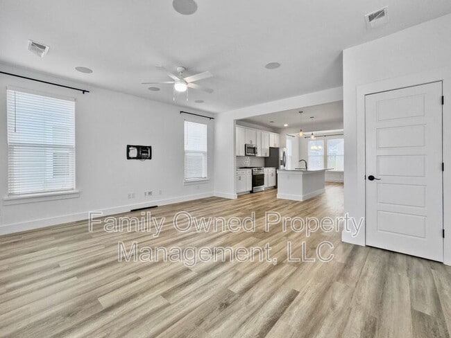 211 Winding Branch Dr in Summerville, SC - Building Photo - Building Photo