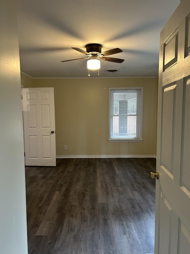 property at 1908 Roosevelt Dr