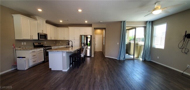 6297 Cappadocia St in Las Vegas, NV - Foto de edificio - Building Photo