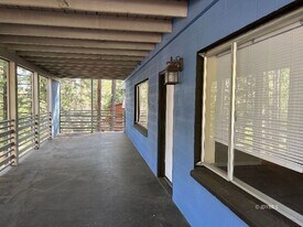 54141 Pine Crest Ave in Idyllwild, CA - Building Photo