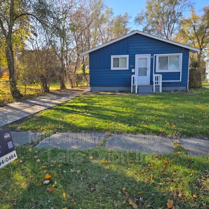 445 Emerson Ave in Pontiac, MI - Building Photo