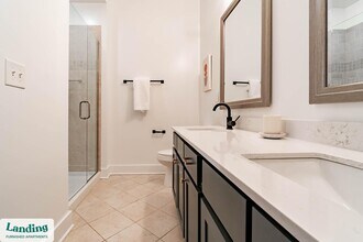 2101 Lakeside Lofts Cir in Cary, NC - Building Photo - Building Photo