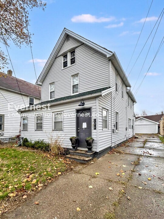 1079 E 68th St in Cleveland, OH - Building Photo