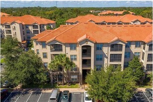 1370 Tuscan Terrace in Davenport, FL - Building Photo