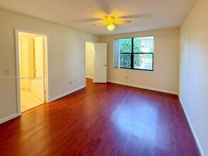 4401 W McNab Rd in Pompano Beach, FL - Building Photo - Building Photo