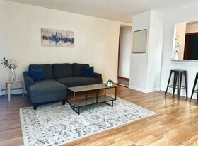 92-12 25th Ave in Queens, NY - Building Photo