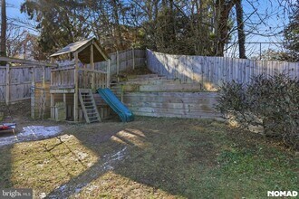 303 Mansfield Rd in Silver Spring, MD - Building Photo - Building Photo