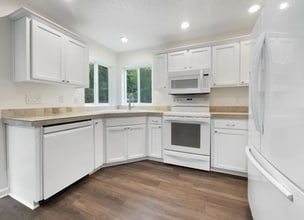 21730 NE Palisade Pl in Fairview, OR - Building Photo - Building Photo