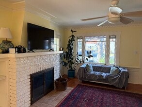 588 S 15th St in San Jose, CA - Foto de edificio - Building Photo