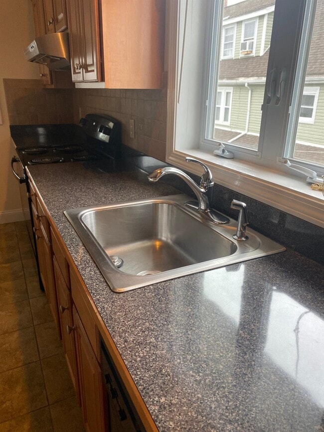 190 Harvard St, Unit 1 in Medford, MA - Building Photo - Building Photo