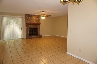 5846 Liska Dr in Jacksonville, FL - Building Photo - Building Photo