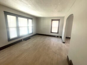 1334 Parkman Rd NW in Warren, OH - Building Photo - Building Photo