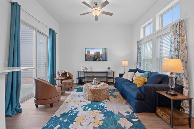 7913 Lennon Dr in Austin, TX - Foto de edificio - Building Photo