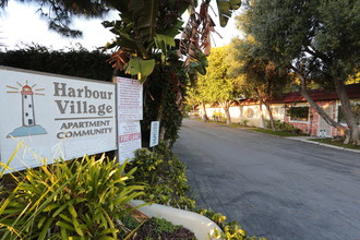 Harbour Village in Huntington Beach, CA - Building Photo - Building Photo