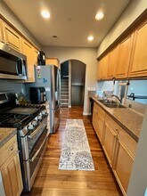 2358 Yakima Ct in Tacoma, WA - Foto de edificio - Building Photo