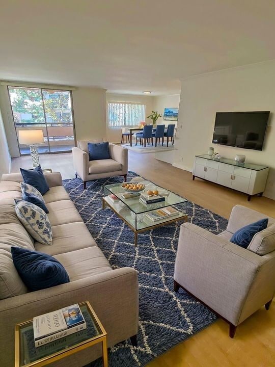 118 S Wetherly Dr