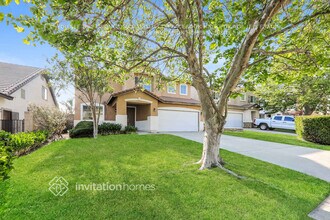 6924 Lisa Dr in Fontana, CA - Building Photo - Building Photo