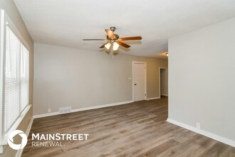 7105 E 111th Terrace in Kansas City, MO - Building Photo - Building Photo