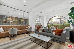 1040 Glendon Ave in Los Angeles, CA - Building Photo