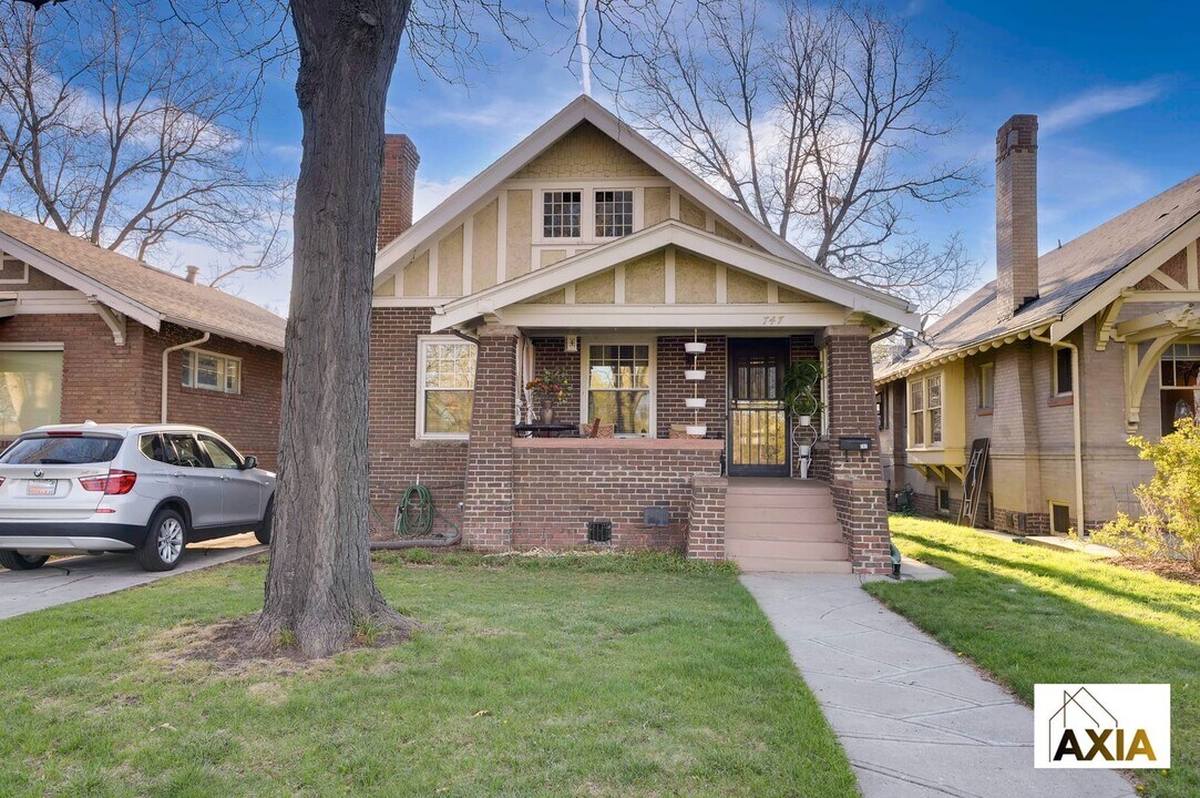 747 S Downing St in Denver, CO - Building Photo