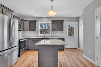 88 Woodhouse Ave in Wallingford, CT - Building Photo - Building Photo