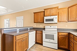 236 Smalley Ave in Hayward, CA - Building Photo - Building Photo