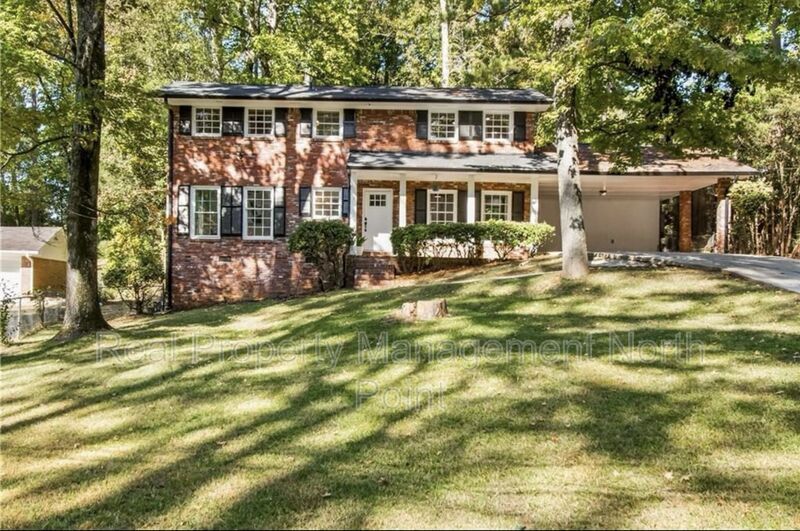 3215 Linden Garden Dr in College Park, GA - Building Photo