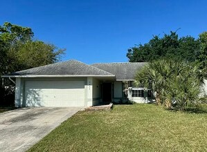 7458 Carillon Ave in Cocoa, FL - Building Photo - Building Photo