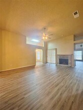 1600 Weatherstone Dr in Desoto, TX - Building Photo - Building Photo