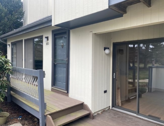 property at 260 Crabtree Ct