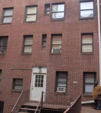 320 E 11th St in New York, NY - Building Photo - Building Photo