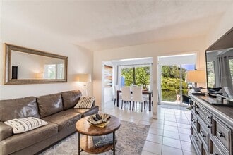 607 Betmor Ln in Palm Harbor, FL - Building Photo - Building Photo