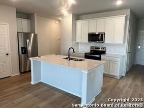 4211 Danforth St in Canyon Lake, TX - Building Photo - Building Photo