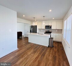 58 Bolingbroke Wy in Charles Town, WV - Building Photo - Building Photo