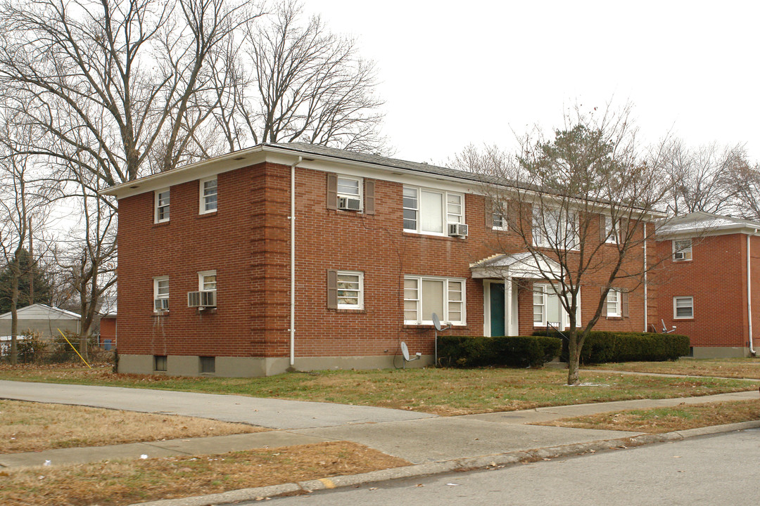 3403 Rowena Rd in Louisville, KY - Foto de edificio