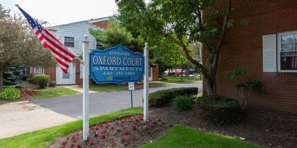 Oxford Court in Rocky River, OH - Foto de edificio - Building Photo