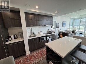 8081-8081 Birchmount Rd in Markham, ON - Building Photo - Building Photo