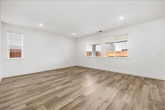 7041 Nystrom Wy in Roseville, CA - Building Photo - Building Photo