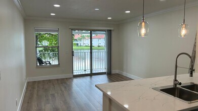 178 Cypress Point Dr in Palm Beach Gardens, FL - Building Photo - Building Photo