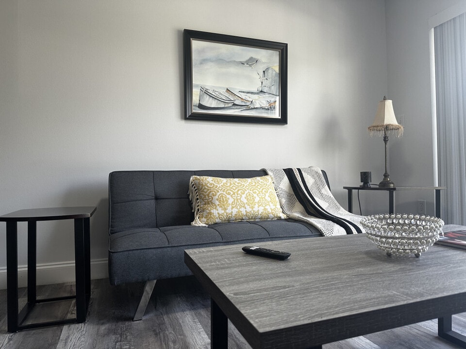 201 178th Dr in Sunny Isles Beach, FL - Building Photo