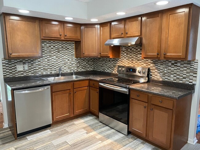 1903 Preswood Dr in Chattanooga, TN - Building Photo - Building Photo