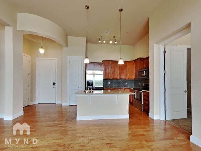 307 Inverness Way S in Englewood, CO - Building Photo - Building Photo
