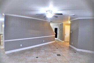 9503 Deep Valley Dr in Houston, TX - Building Photo - Building Photo