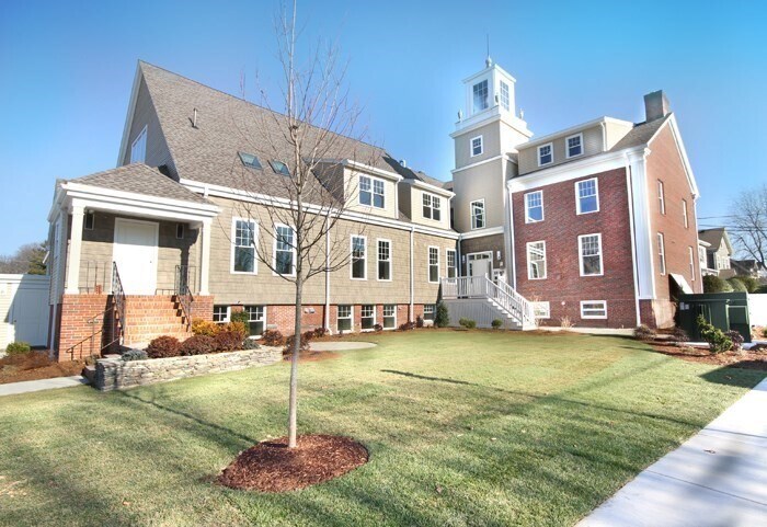 99 Essex St in Melrose, MA - Building Photo