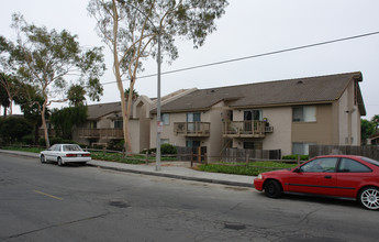 Westwind Apartments in Vista, CA - Foto de edificio - Building Photo