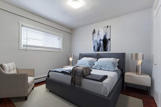 Casablanca & Casanova Apartments in Saskatoon, SK - Building Photo - Building Photo